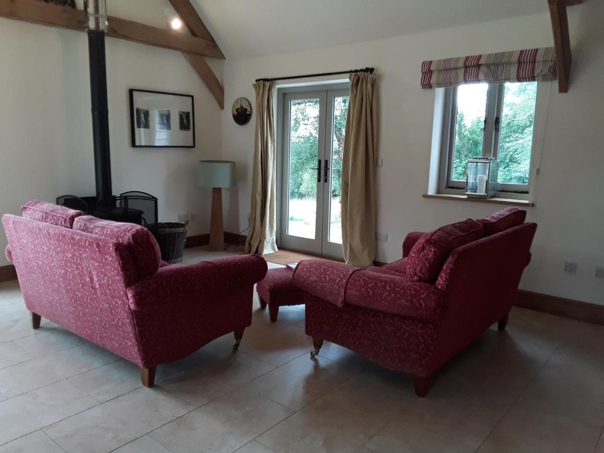 The Old Cowshed Villa Roundwood Bagian luar foto