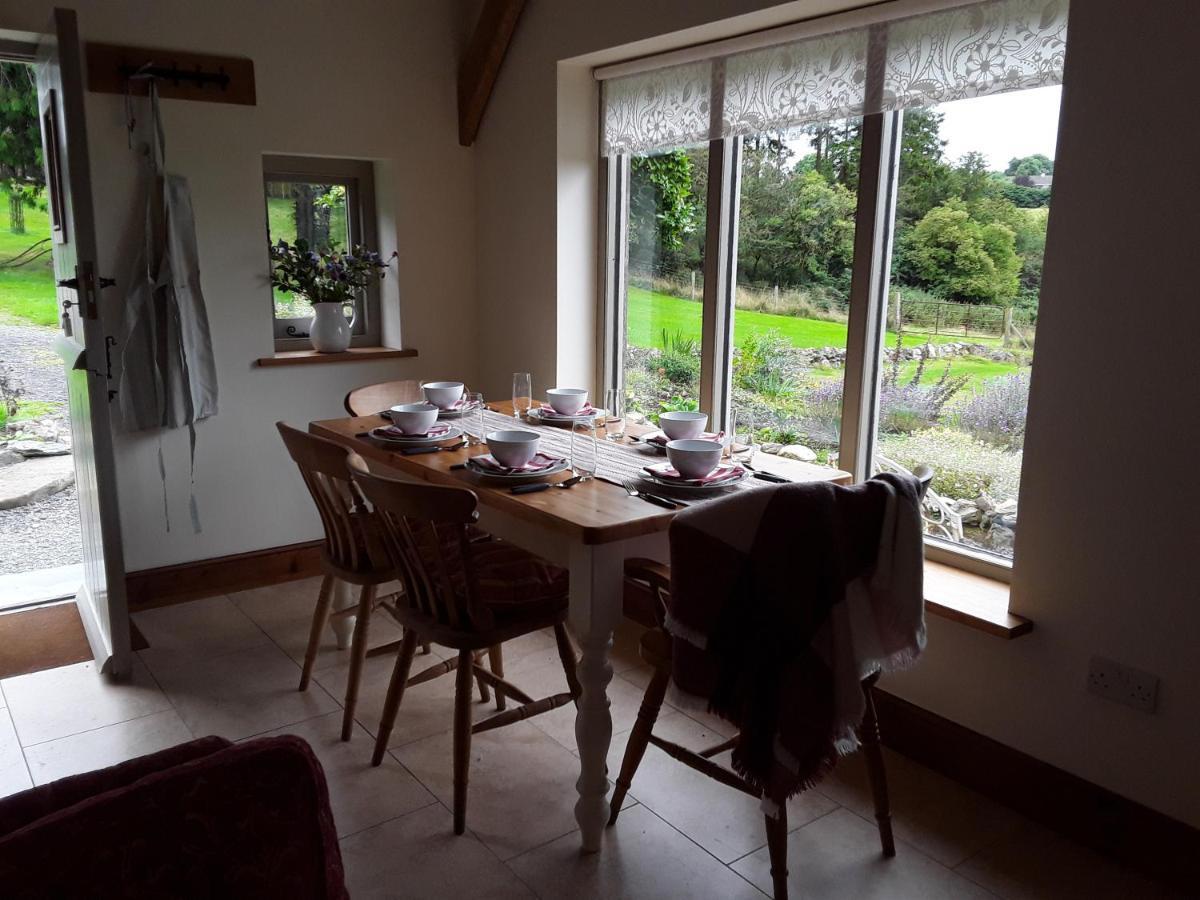 The Old Cowshed Villa Roundwood Bagian luar foto