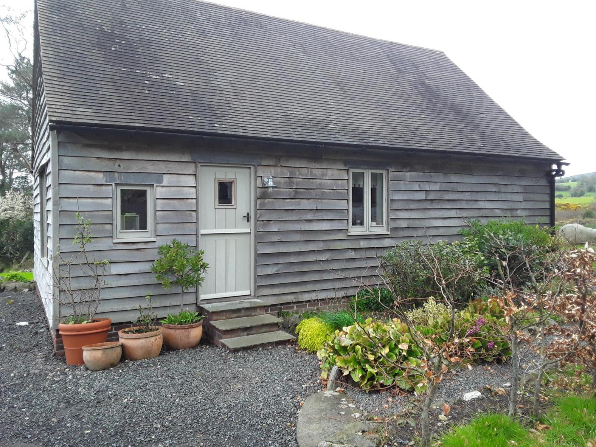 The Old Cowshed Villa Roundwood Bagian luar foto